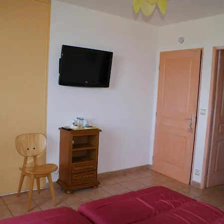 Au Pichet Bed and Breakfast 3*