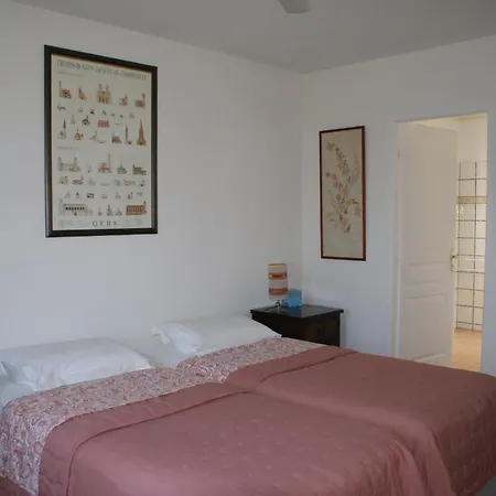 Au Pichet Bed & Breakfast