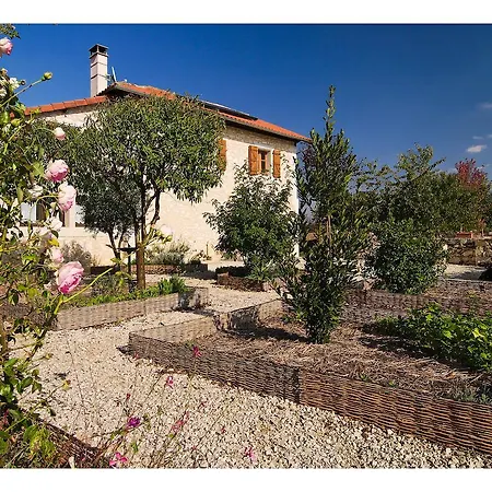 Bed and Breakfast Au Pichet 3*